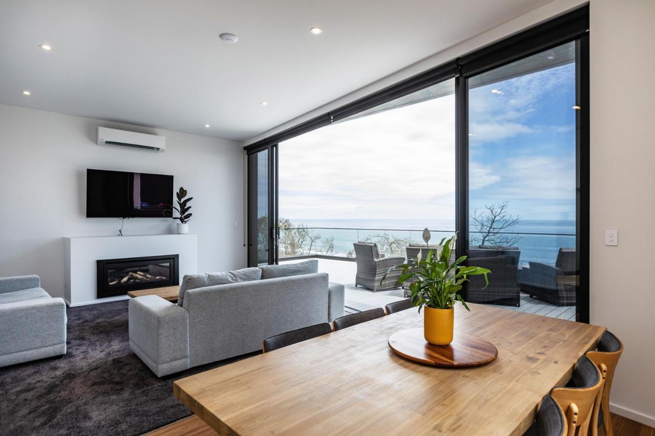Oakura Beach Front Apartments Екстер'єр фото