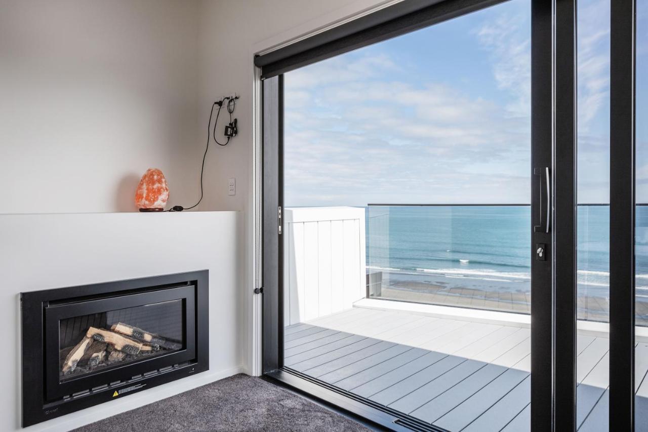 Oakura Beach Front Apartments Екстер'єр фото